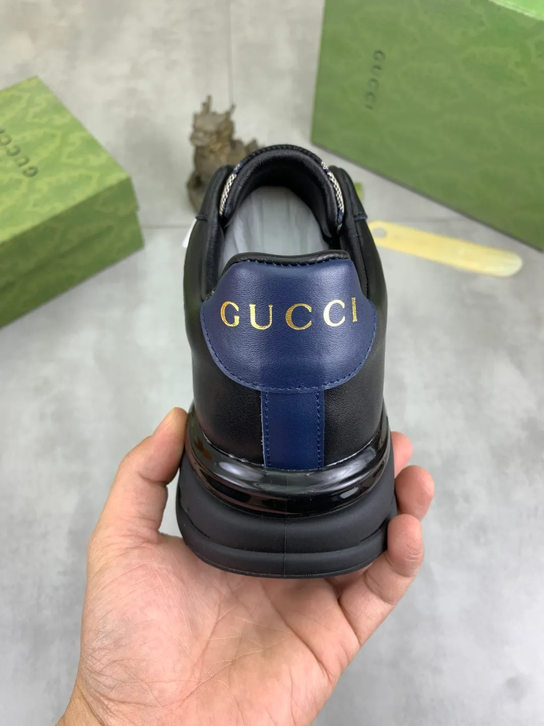Men's shoes 💰P460💰【New model】🆘 The latest model from Gucci official website🎁Classic casual and fashionable men's shoes👟Best model💥The style is simple and elegant, exclusive for trendy men. Unique official website latest brand elements👑Gucci original decoration, fashionable and generous, the fabric is made of original soft calfskin➕Comfortable soft pigskin lining ✅Wear-resistant rubber outsole specified on the official website_Full of elasticity, the classic model taken at the counter 🎬Color: 4⃣️colors available😍Number of yards: 38-44 (45 46 customized)